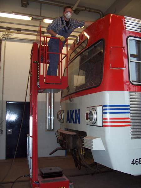 LIFT-MAN – Pneumatic Personnel Access Platform-Mobile LIFT-MAN – Pneumatic Personnel Access Platform-Mobile