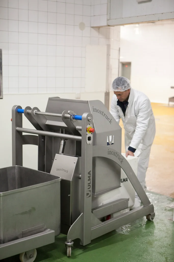 Electric Pallet Bin Tipper Straddle Legs Cleanroom Stainless Steel EBT300E (5)