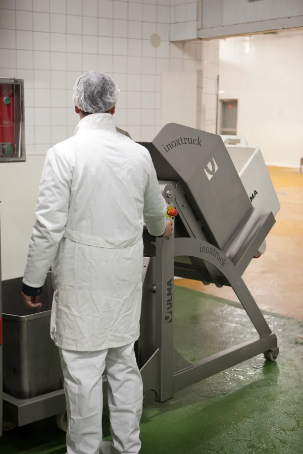 Electric Pallet Bin Tipper Straddle Legs Cleanroom Stainless Steel EBT300E (6) Electric Pallet Bin Tipper Straddle Legs Cleanroom Stainless Steel EBT300E (6)