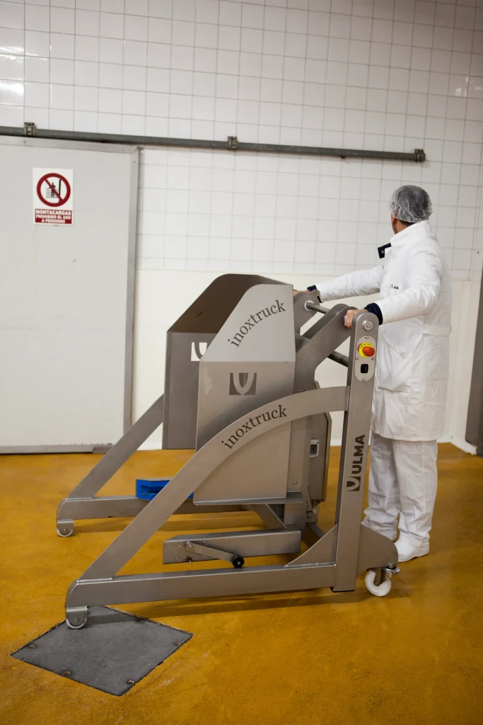 Electric Pallet Bin Tipper Straddle Legs Cleanroom Stainless Steel EBT300E (8)