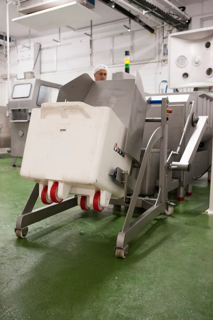 Electric Pallet Bin Tipper Straddle Legs Cleanroom Stainless Steel EBT300E (9)