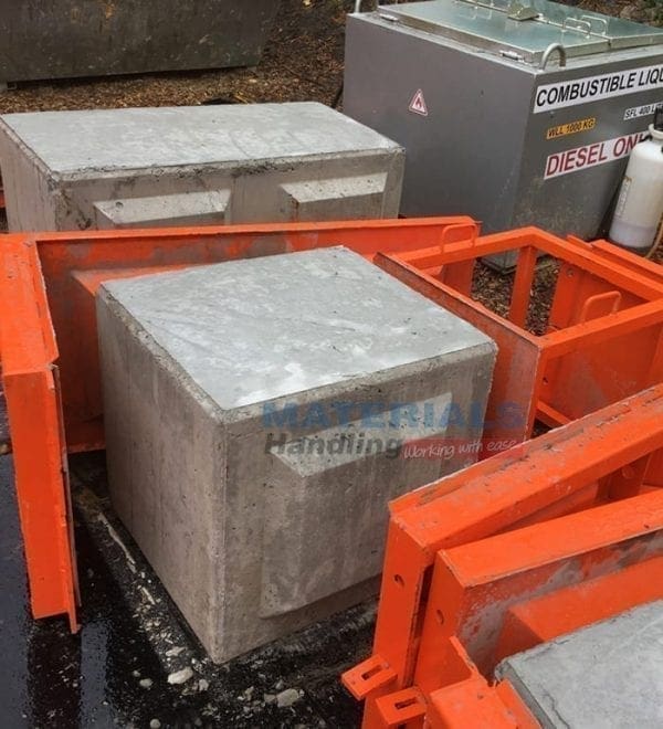 Concrete Mould MCWM12 with MCWMH insert finished blocks Concrete Mould MCWM12 with MCWMH insert finished blocks