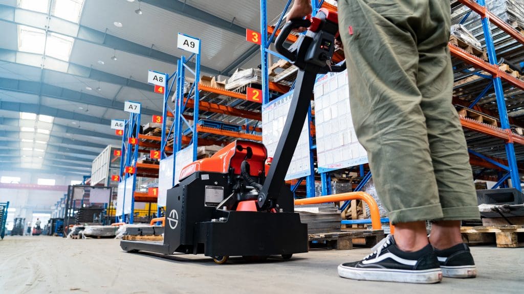EPT20 ET Powered Pallet Trucks 2 EPT20 ET Powered Pallet Trucks 2
