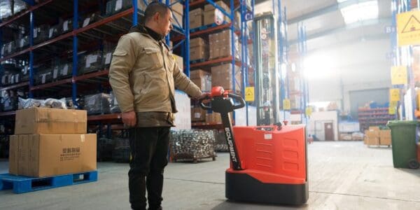 ES Electric Stacker mono mast 2 ES Electric Stacker mono mast 2