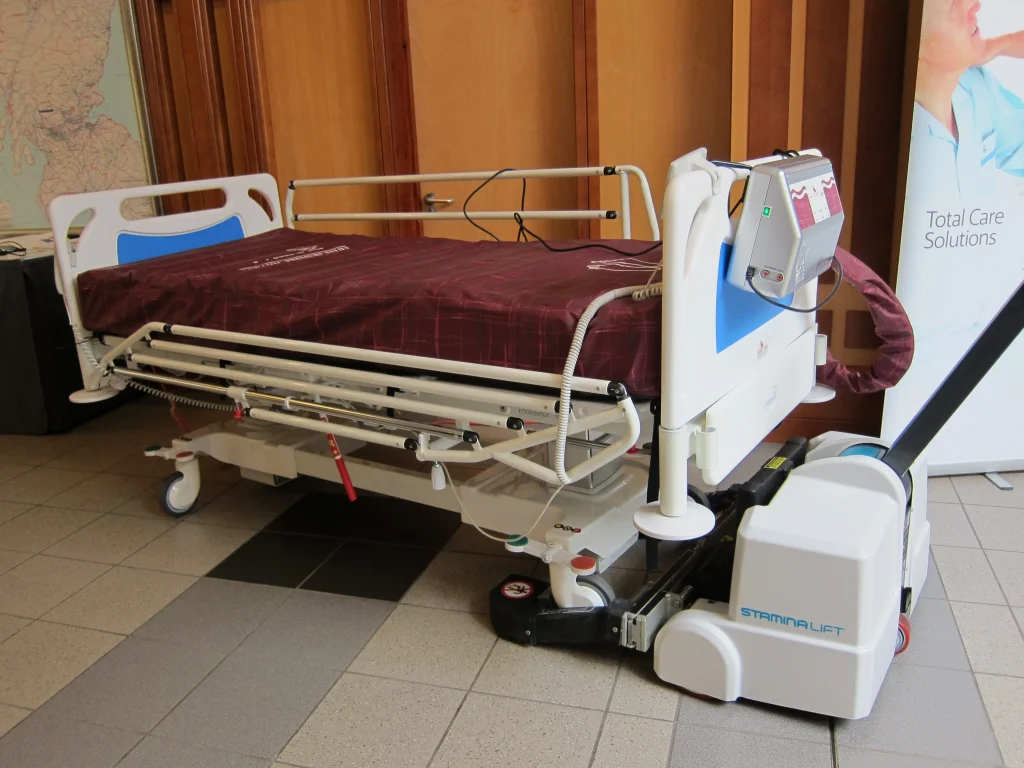 Hospital Bed Mover StaminaLift (3) Hospital Bed Mover StaminaLift (5)