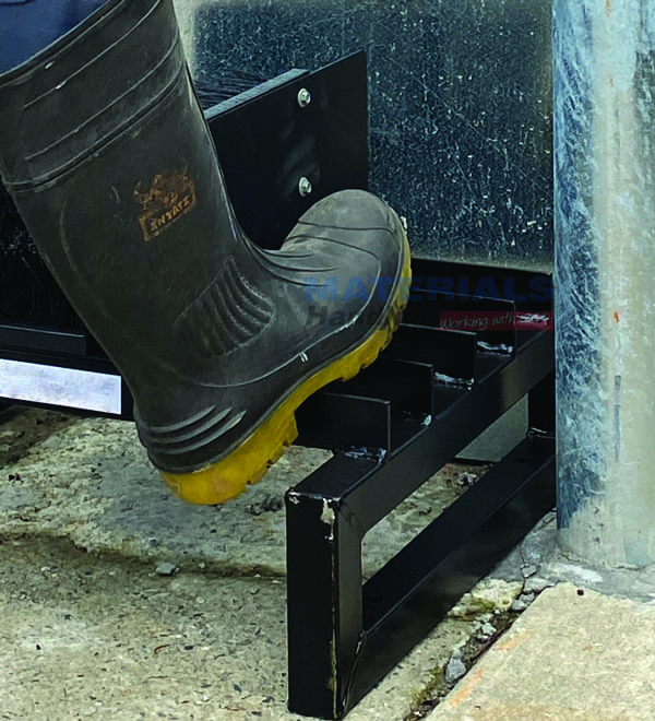 MSWG1 Boot Cleaning Brush and Grate Application MSWG1 Boot Cleaning Brush and Grate Application