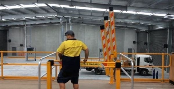 MZ1500-A Dual Action Mezzanine Gate closing gate MZ1500-A Dual Action Mezzanine Gate closing gate