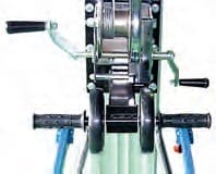 Manual winch operation Manual winch operation