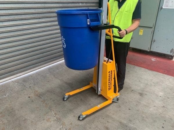 Powered Mobile Platform Lifter DEMO Brisbane Lift Powered Mobile Platform Lifter DEMO Brisbane Lift
