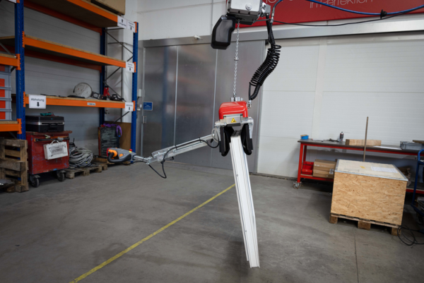 gripLifter flexiLifter Barbaric lifting device for doors and window frames 99110 (1) gripLifter flexiLifter Barbaric lifting device for doors and window frames 99110 (1)